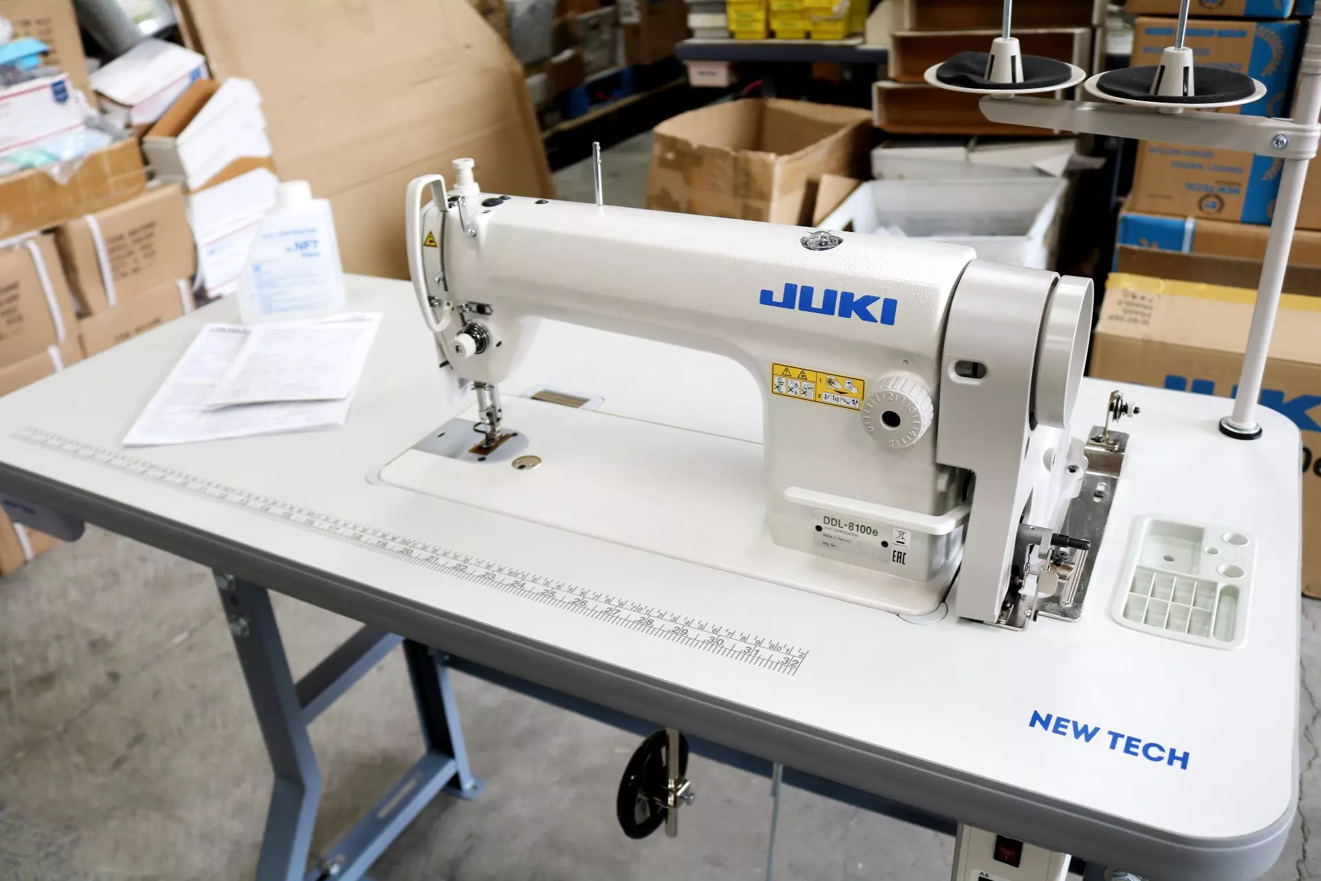 Industrial Sewing Machine Juki DDL-8100 Lockstitch Servo Motor + Table  Stand Cut Juki DDL8700 + LED Lamp+ Commercial Grade Sewing Machine