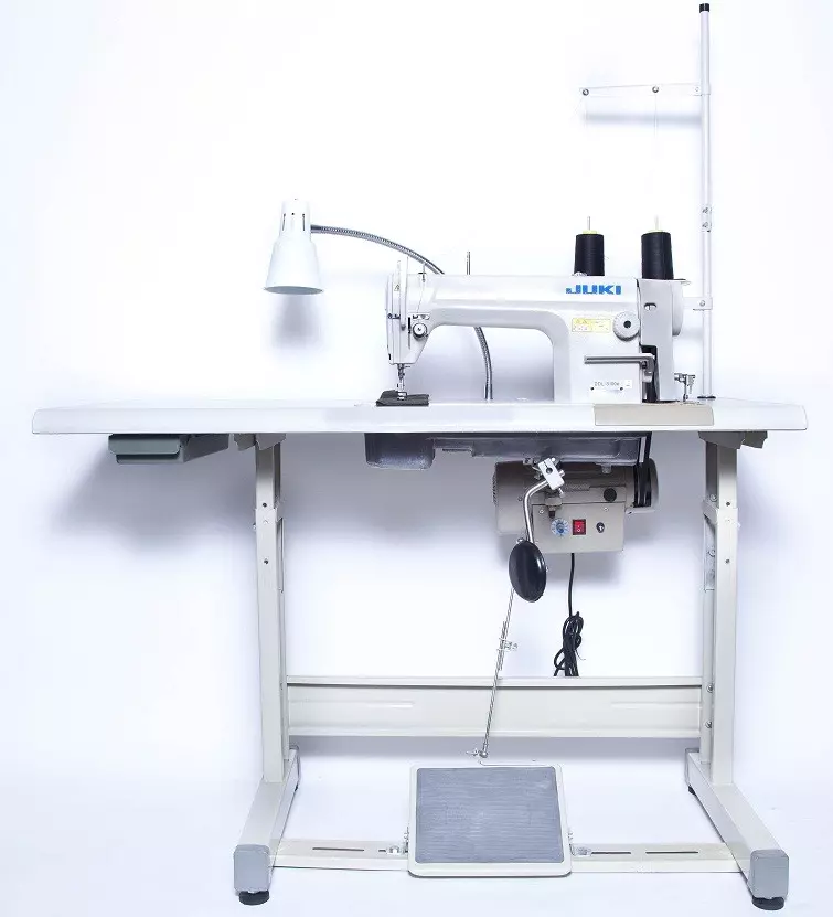 JUKI DDL-8700 Straight Stitch Machine Complete w/ Stand & Servo Motor and  Light