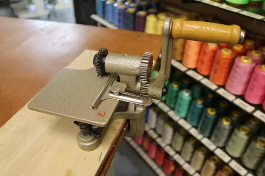 Pinker Pinking Machine Hand Crank Fabric Leather Cutter 1