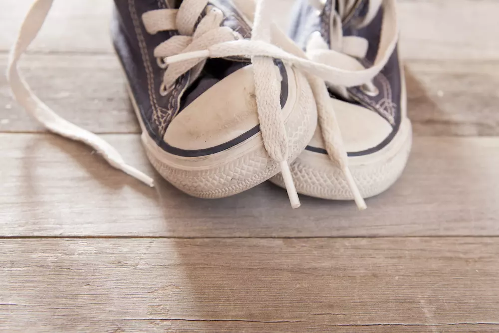 How To: Fix Your Shoelace Tips & Repair Frayed Laces