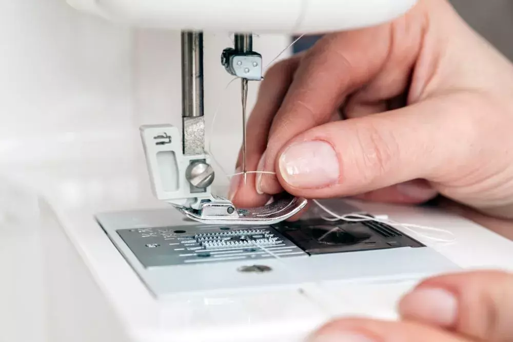 How to Thread a Sewing Machine