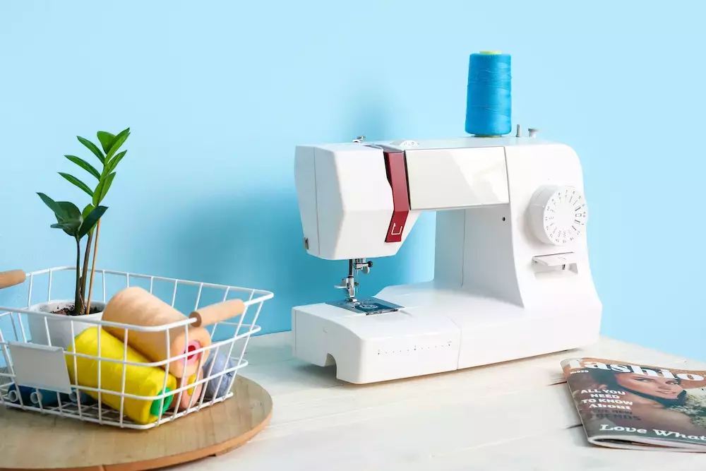 Sewing machine - Supplies