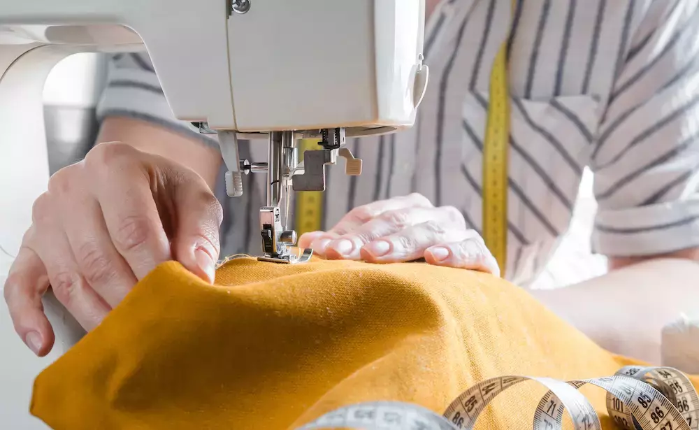 Difference Between Sewing Machine and Hand Sewing