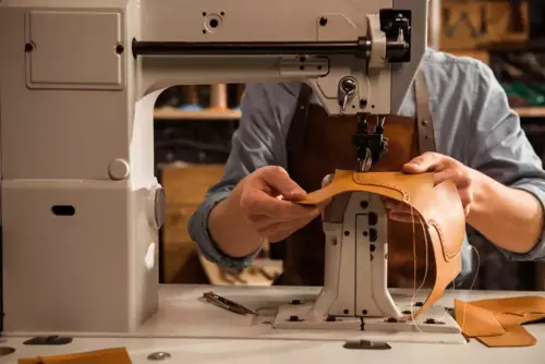 Why You Should Buy an Industrial Sewing Machine