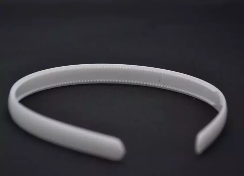White Plastic With Inner Teeth Headbands 12 Pack