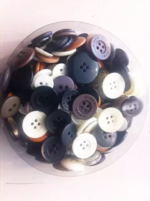 Mixed buttons, MANY SIZES & COLORS