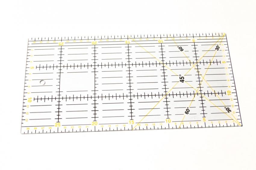 Quilting Ruler and Guide (Metric)