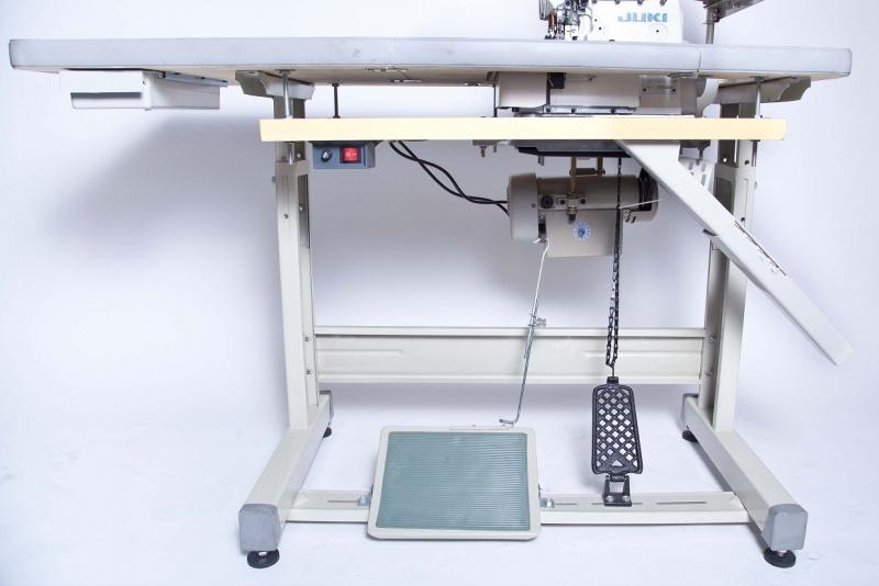 JUKI MO6804S 3Thread Overlock Industrial Sewing Machine With Table and Servo Motor